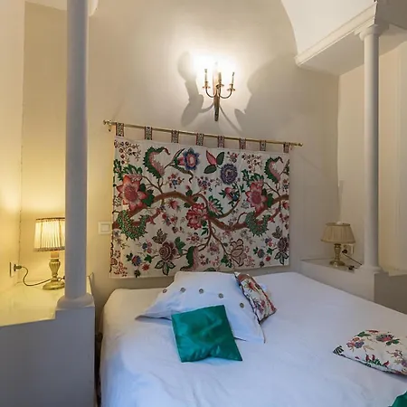 Apartment Le Logis De Sainte-Scarbes *